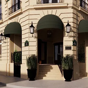***** Hotel Balzac & Ikoi Francia